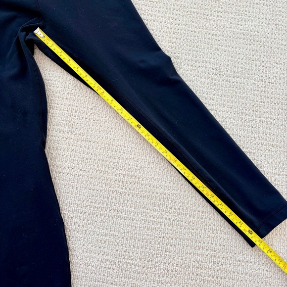 Women’s Size 10 Lululemon Black Wunder Under High-Rise Tight 25" - Picture 7 of 8